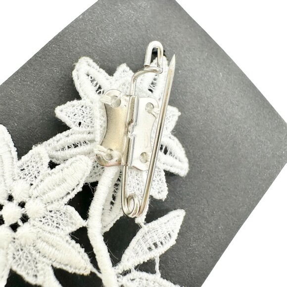 Swiss-Made Edelweiss Lace Brooch Pin All Cotton Floral Design 2 x 2.5 Inches - Picture 4 of 7